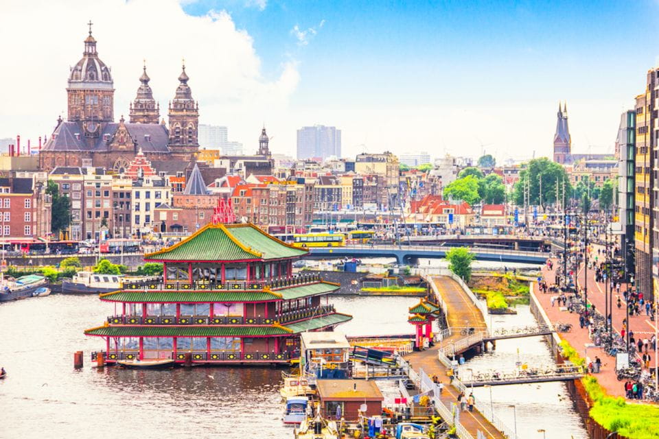 Amsterdam: 3-Hour Private Highlights City Tour by Minivan - Tour Experience