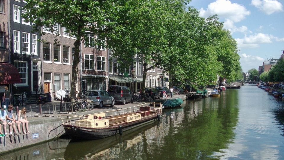 Amsterdam: Anne Frank Guided Walking Tour - Key Points