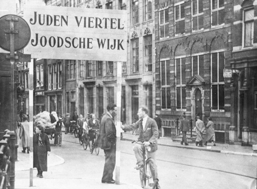 Amsterdam: Anne Frank Walking Tour in German or English - Tour Languages