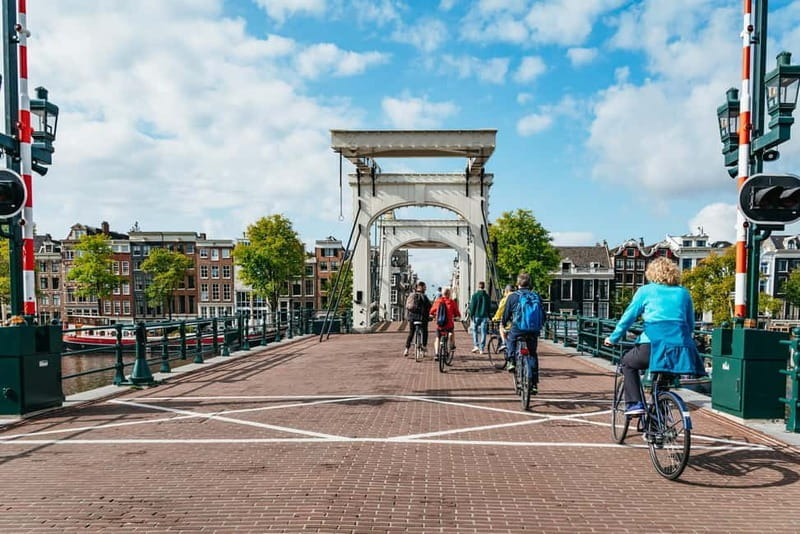 Amsterdam Bike Tour in Small Group + Optional Canal Cruise - Exploring Amsterdam by Bike: What to Expect from this Small-Group Tour