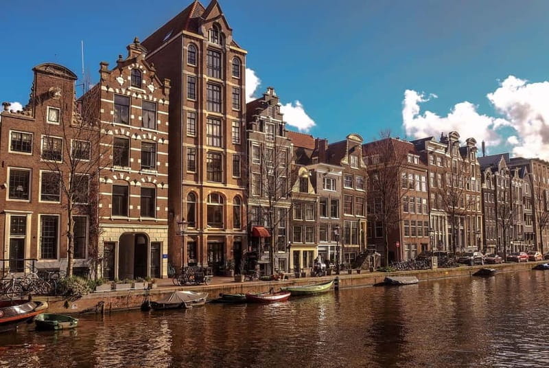 Amsterdam: Burger Dinner Canal Cruise - Exploring the Scenic Stops Along the Canal Route