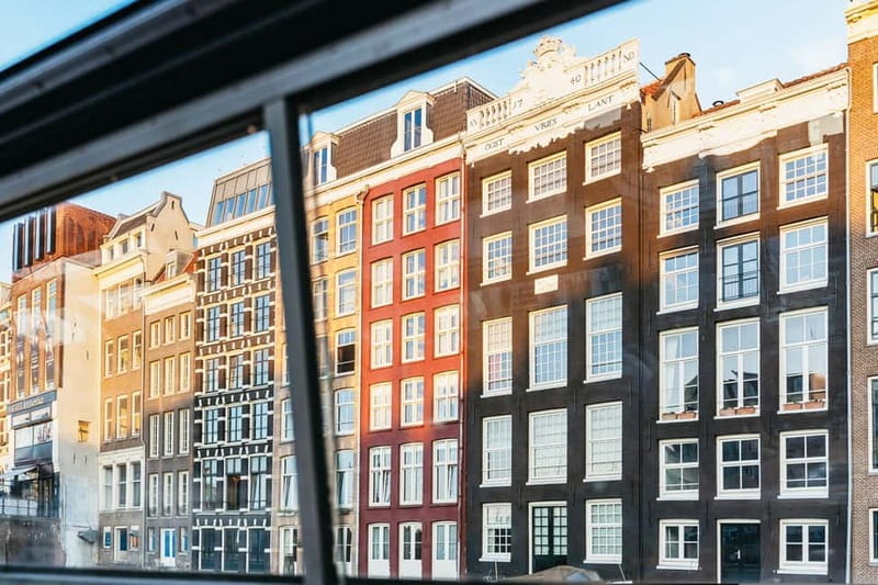Amsterdam: Cheese & Wine Cruise Tasting Experience - Exploring the Canal Cruise in Depth