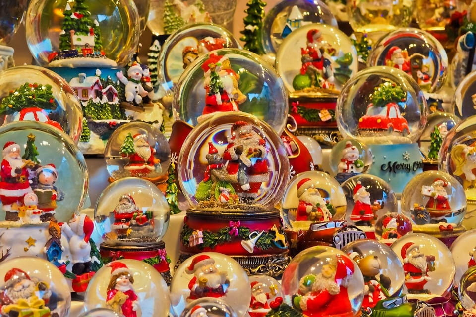 Amsterdam: Christmas Market Private Walking Tour - Experience Highlights