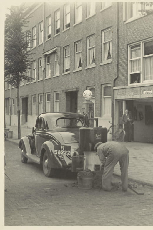 Amsterdam: Cycling along the World War Two spots - Price, Logistics, and the Practicalities