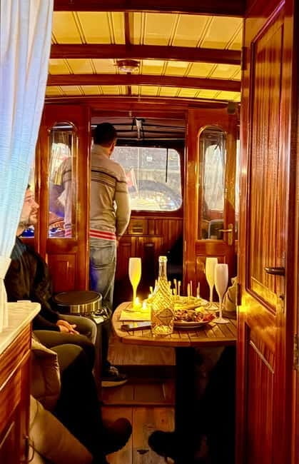 Amsterdam Daytime Boat Private Canal Cruise Tour With Guide - What You Can Expect During the Cruise