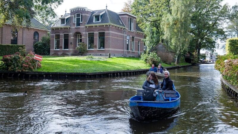 Amsterdam: Explore Giethoorn in a Private Tour with Driver - The Luxury Return: Comfortable Drive Back to Amsterdam