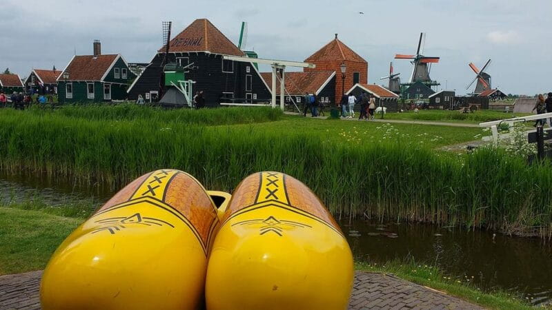 Amsterdam: Explore Zaanse Schans: Half-Day Luxury Coach Trip - Why You Might Like This Tour
