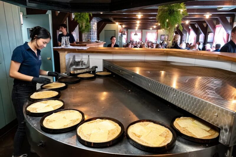 Amsterdam: Explore Zaanse Schans: Half-Day Luxury Coach Trip - Who Will Love This Experience?