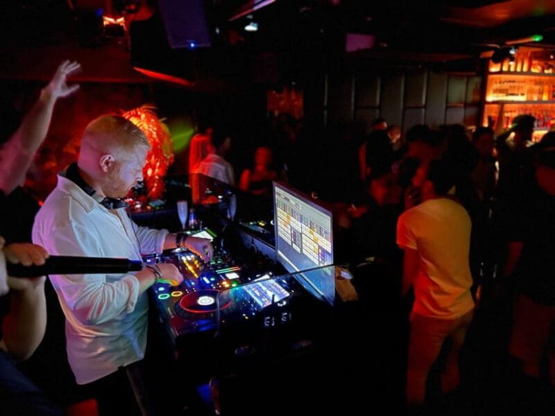 Amsterdam: Ludwig's Queer Pub Crawl with Club Entry - FAQ