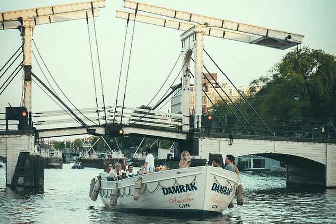 Amsterdam: Luxury Boat Cruise With Beers, Wines & Cocktails - Inclusions