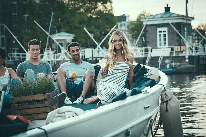 Amsterdam: Luxury Boat Cruise With Beers, Wines & Cocktails - Onboard Experience
