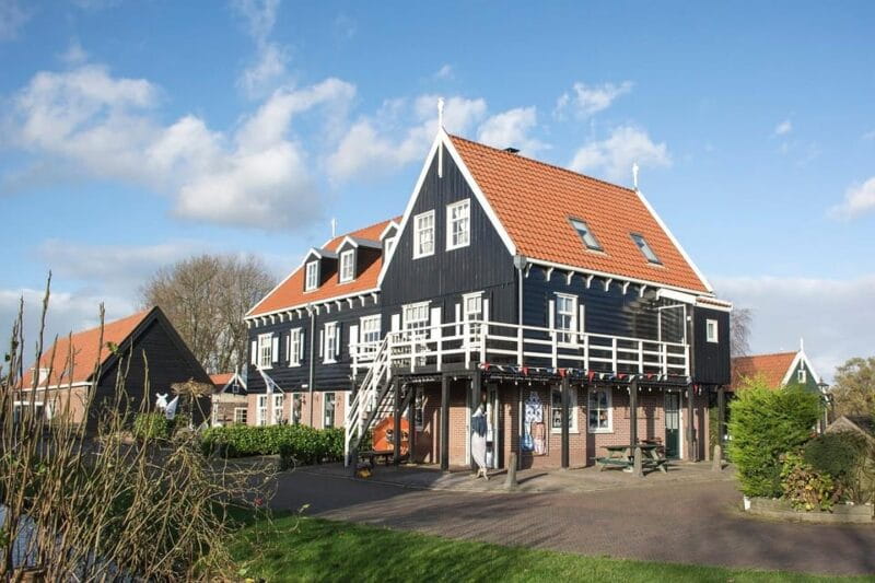 Amsterdam: Marken, Volendam, Edam (Private Driver & Tour) - Edam: A Picturesque Village