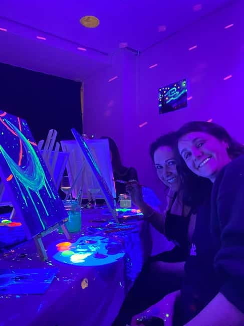 Amsterdam: Paint and Sip in the Dark at Rembrandt van Wine - Key points / Takeaways