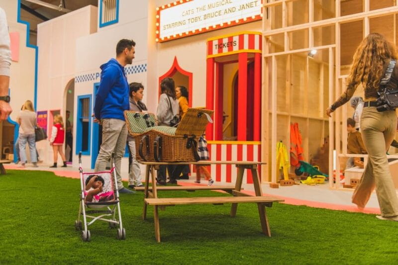 Amsterdam: Playhood Entry Ticket - Exploring Playhood Amsterdam: A Creative Indoor Play Space for Kids