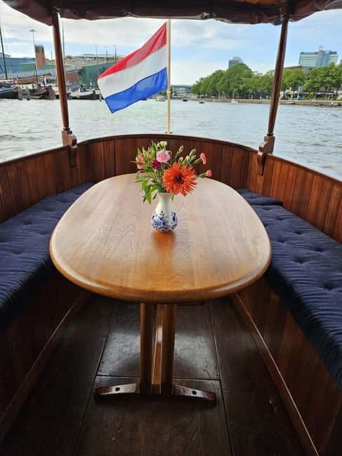 Amsterdam: Private Dinner Cruise on a Luxury Saloon Boat - Discovering the Luxury of a Private Dinner Cruise in Amsterdam