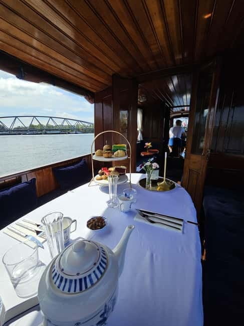 Amsterdam: Private Dinner Cruise on a Luxury Saloon Boat - Price and Logistics: Good Value for a Special Night Out