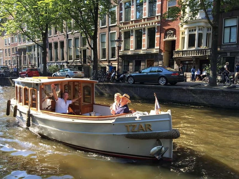 Amsterdam: Private Dinner Cruise on a Luxury Saloon Boat - Who Will Love This Experience?