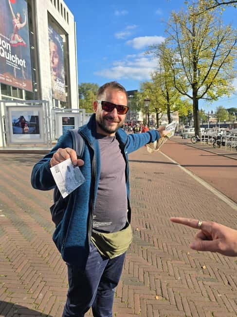 Amsterdam: Private walking tour with Coffee & Anne Frank VR - Exploring the Heart of Amsterdam: A Detailed Review