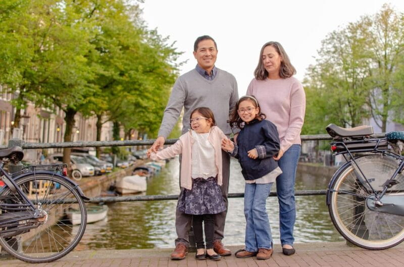 Amsterdam: Professional Photoshoot with 20 Images - FAQ