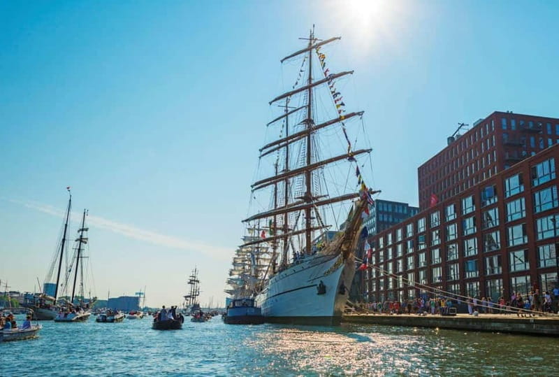 Amsterdam: SAIL 2025 with the Bulldog Boat Smoke cruise - Who Will Love This Experience?