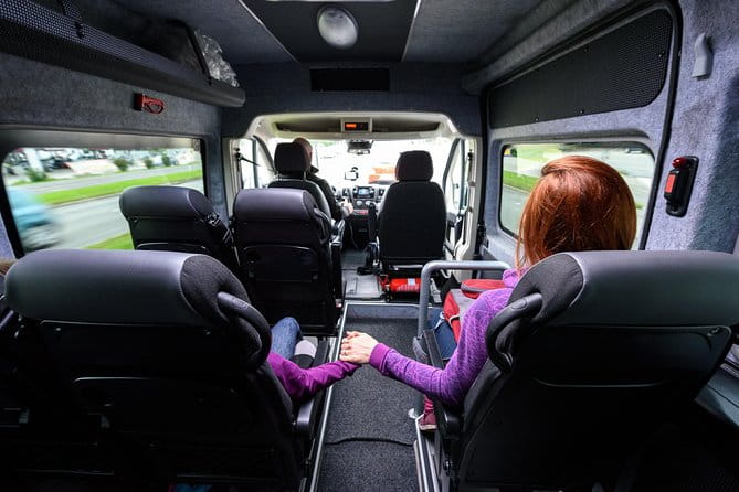 Amsterdam Schiphol Airport (AMS) Round Trip transfer to Amsterdam City - Ending Your Trip: Smooth Return to Schiphol