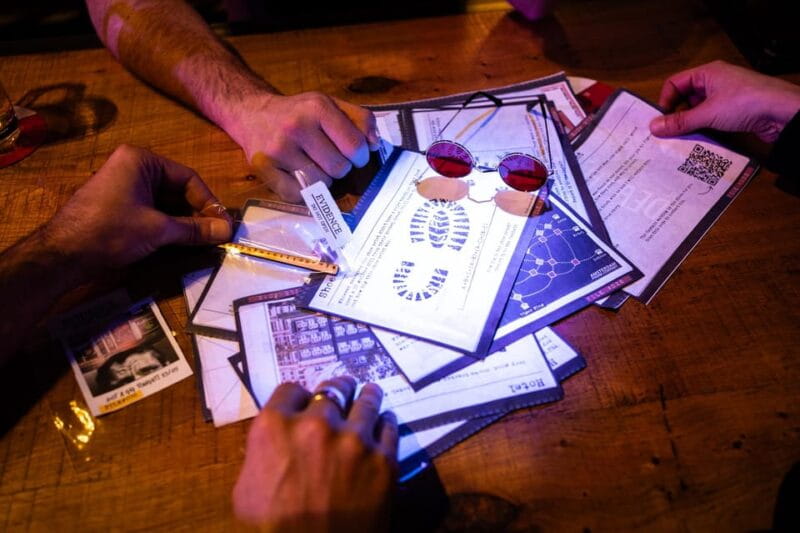 Amsterdam: Self-guided Red Light District Pub Crawl Mystery - Exploring the Red Light District Mystery Pub Crawl