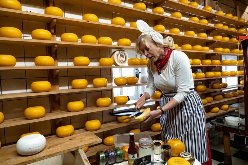 Amsterdam: Traditional Cheese Market Tour - A Close Look at the Cheese Market Experience