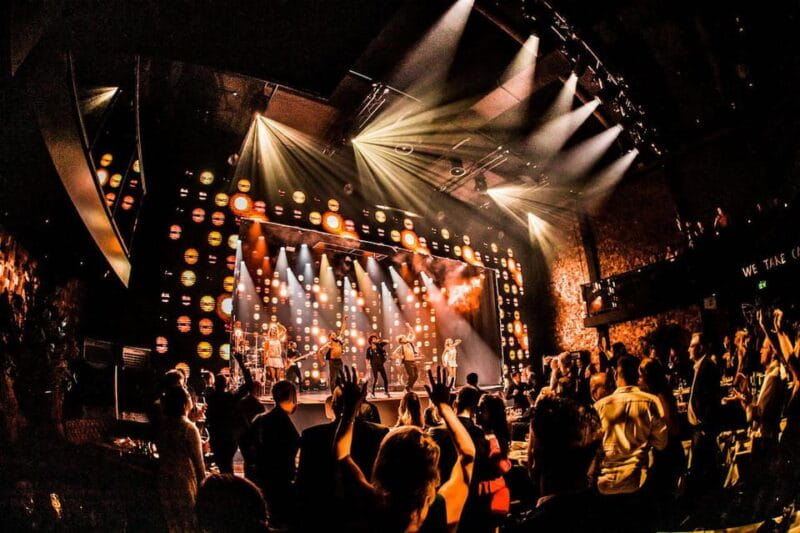 Amsterdam: VEGAS Dinner Show with 3-Course Sharing Menu - Key Points / Takeaways