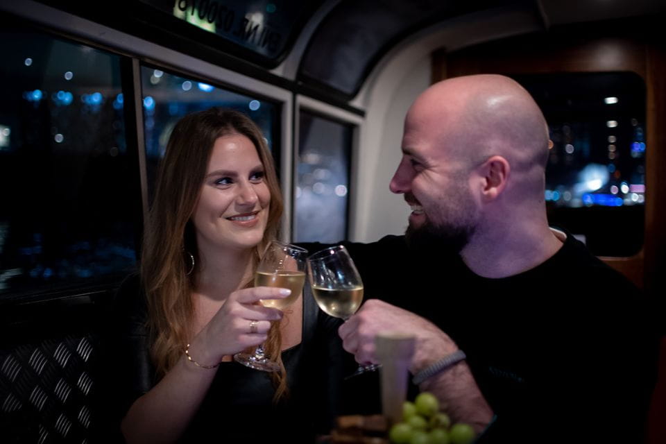 Amsterdam: Wine and Cheese Evening Cruise - Inclusions