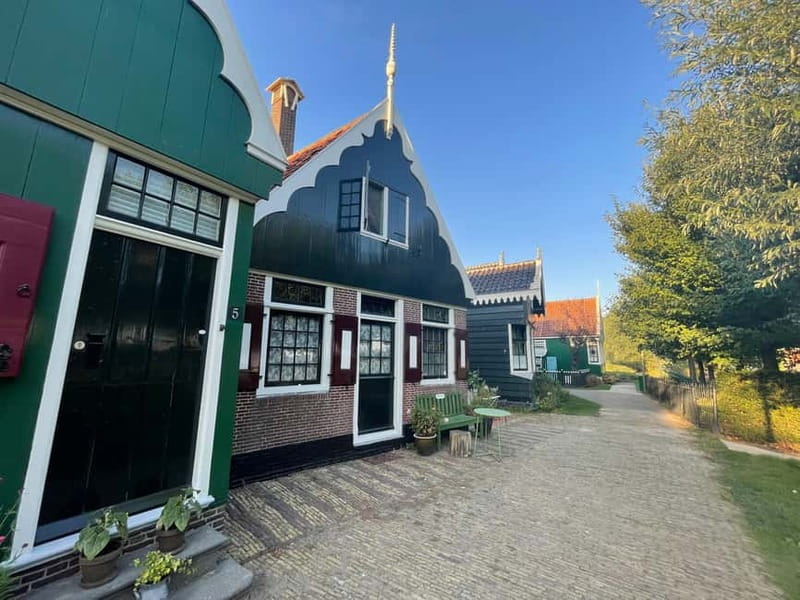 Amsterdam: Zaanse Schans Windmills Guided Tour - Key Points / Takeaways
