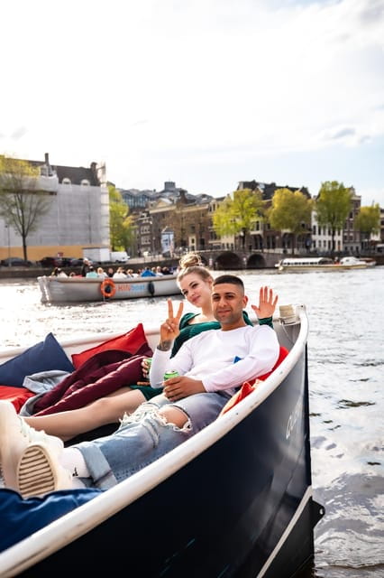 Amsterdam:Old City Canal Cruise with Live Guide and Open Bar - Exploring the Canal Cruise: What To Expect