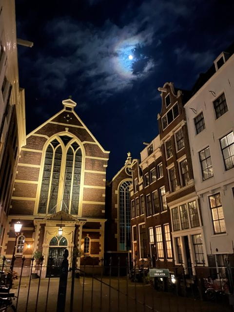 Amsterdams Ghostly Experiences Group Tour - The Atmosphere and Experience