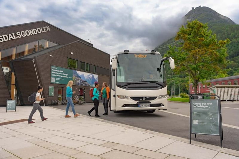Åndalsnes: Trollstigen Viewpoint Bus Tour with a Local Guide - Full Review: Navigating Norway’s Famous Trollstigen with Confidence