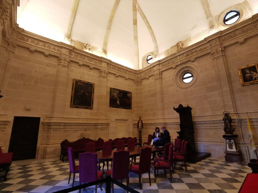 Andalusia: Almeria Cathedral Entry With Guided Tour - Tips for Your Visit