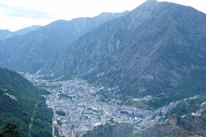 Andorra Private Tour: Sightseeing, Shopping & Traditional Lunch - The Itinerary in Detail: What Makes Each Stop Special