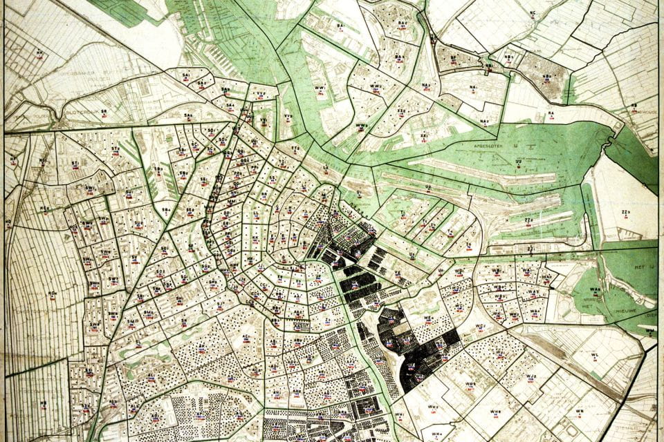 Anne Frank Story & Private 2-Hour Neighborhood Tour - Family Life and Wartime Experiences