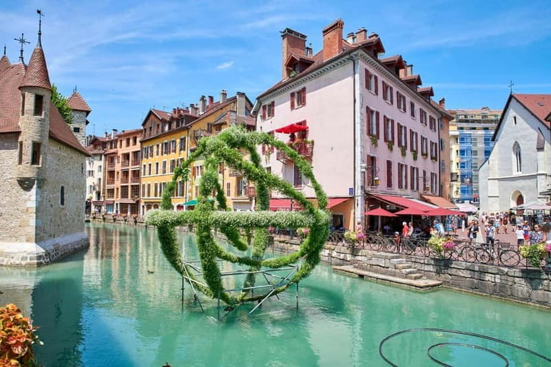 Annecy: 2-hour Best Intro Walking Tour with a Local - Why This Tour Works for You: A Detailed Review
