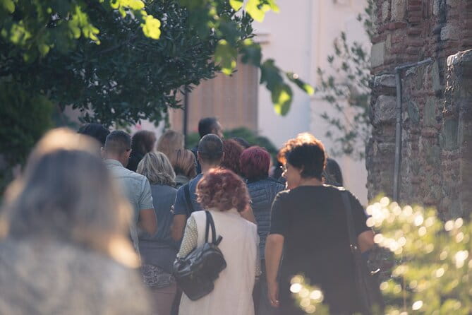 Ano Poli: A walking tour in Thessaloniki's colorful Old Town - Discovering Historical Landmarks and Local Life