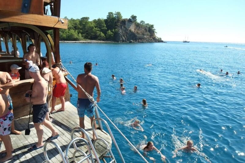 Antalya: Beach & Waterfalls Boat Trip w/ Lunch & Soft Drinks - Lunch at Duden Waterfalls: A leisurely break