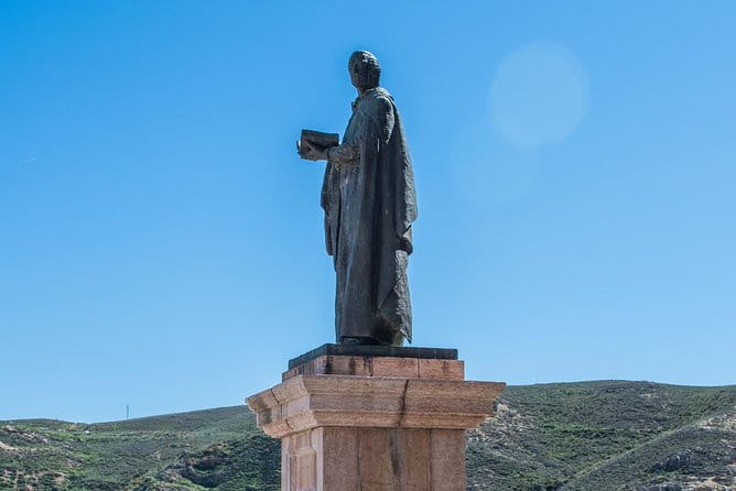 Antequera and Torcal from Granada in a small group up to 7 people - El Torcal de Antequera: A Natural Wonder