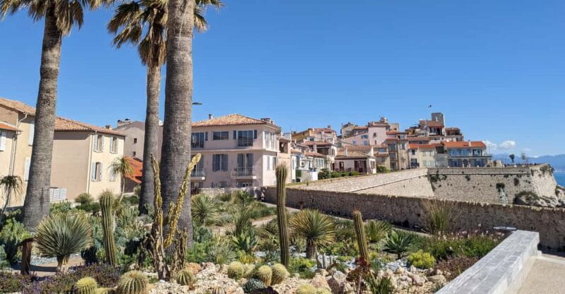 Antibes: 2 hour walking tour in the old town - Key Points / Takeaways