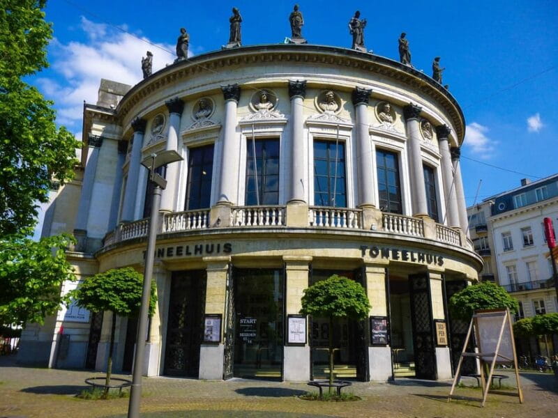 Antwerp - Private Historic Walking Tour - Who Is This Tour Best For?