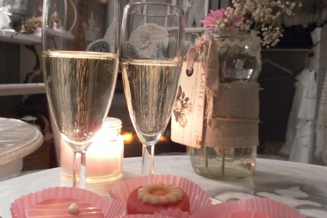 Aperitif dinner in a bohemian caravan - Who Will Love This Experience?