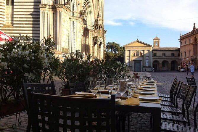 Aperitif in front of the Duomo and Orvieto Underground Caves tour - The Experience in Detail