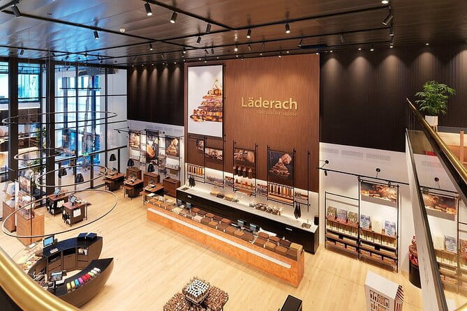 Appenzell, Laderach, Liechtenstein & Vaduz Day Trip from Zürich - Cross into Liechtenstein: Castle and Scenic Vistas