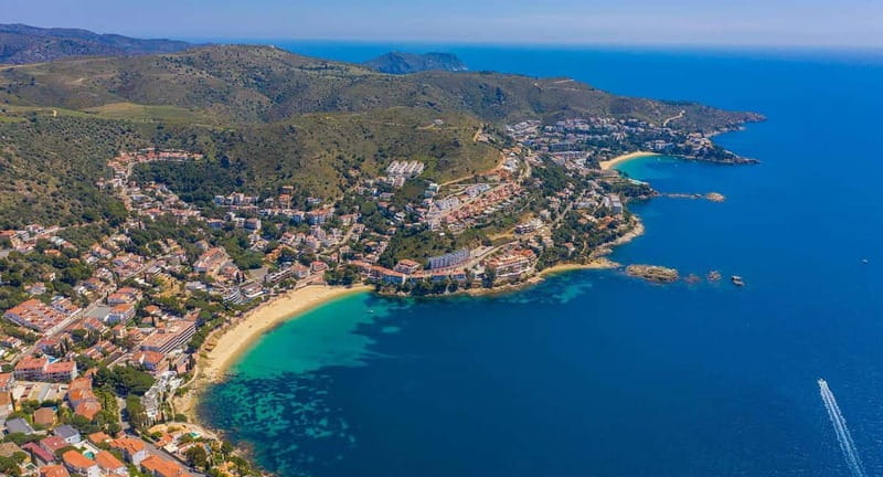 AQUA SPLASH ADVENTURE: Super Slide & Swimming - Who Will Love This?