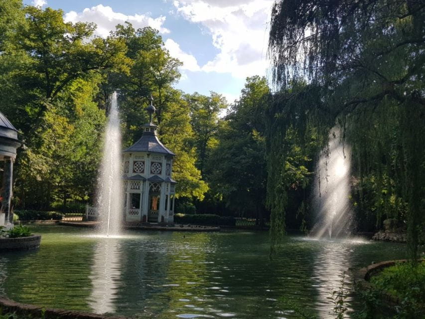 Aranjuez: City and Gardens Guided Walking Tour - Things To Know