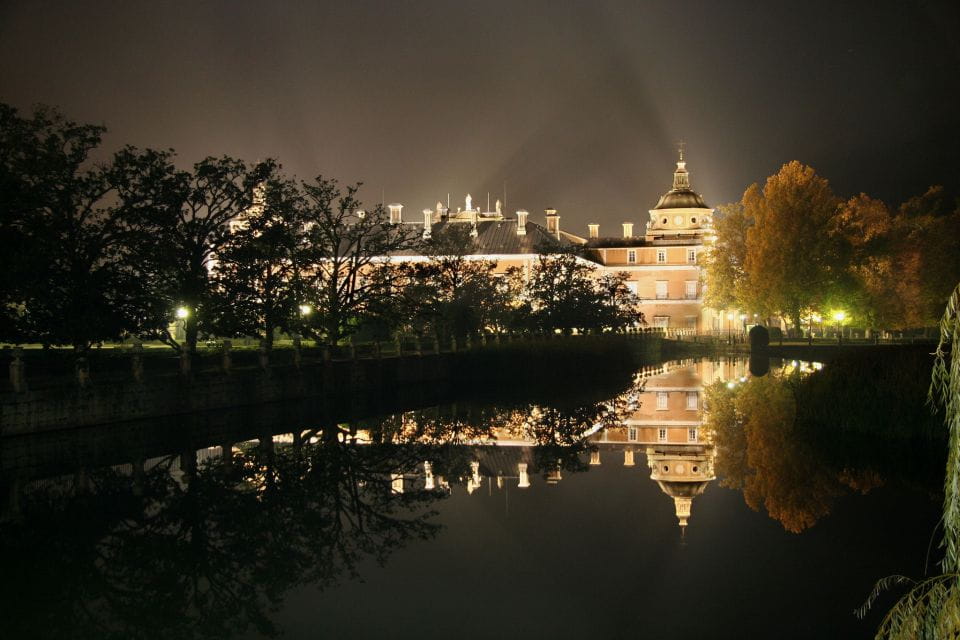 Aranjuez: Mystery and Legends Guided Nighttime Walking Tour - Tour Details