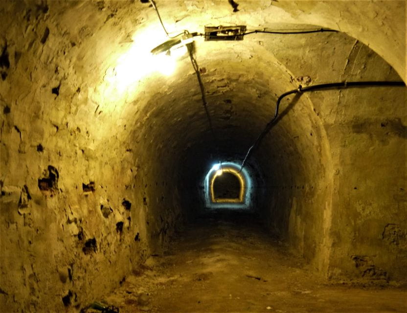 Aranjuez: Mystery and Legends Guided Nighttime Walking Tour - Notable Attractions