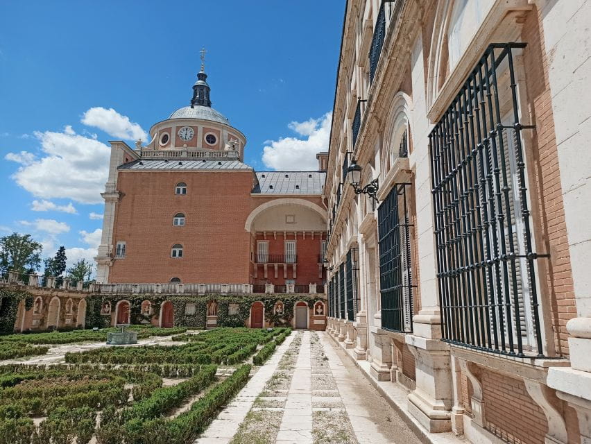 Aranjuez: Royal Palace Guided Tour - Admission Fees Explained